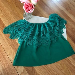 Off the shoulder Kelley green ruffle top, Size M